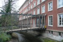 Auf dem Foto ist die Jugendherberge in Basel, St. Alban, zu sehen.